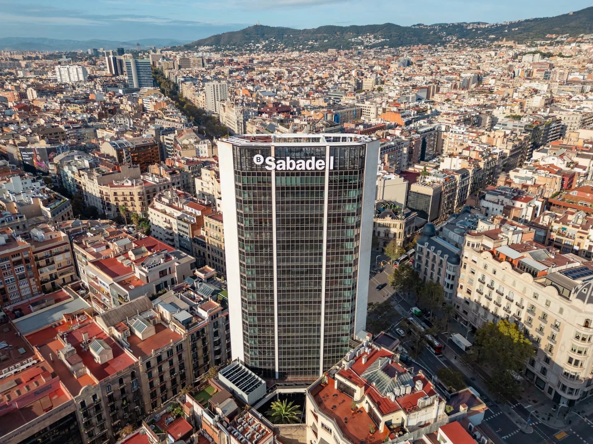 Diagonal Vertical (Torre Sabadell) construction monitoring