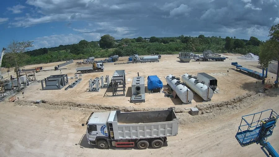 Remote supervision of the Pemba Airport works through construction monitoring cameras installed by Droneit in Tanzania
