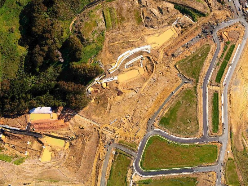Ortomosaico detallado de una zona en construcción realizado con drones.